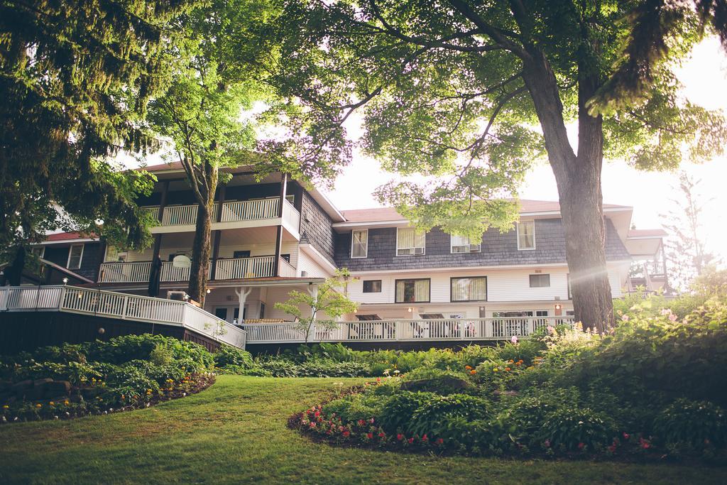 Clevelands House Hotel Minett Bagian luar foto