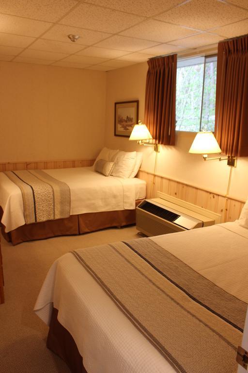 Clevelands House Hotel Minett Bagian luar foto