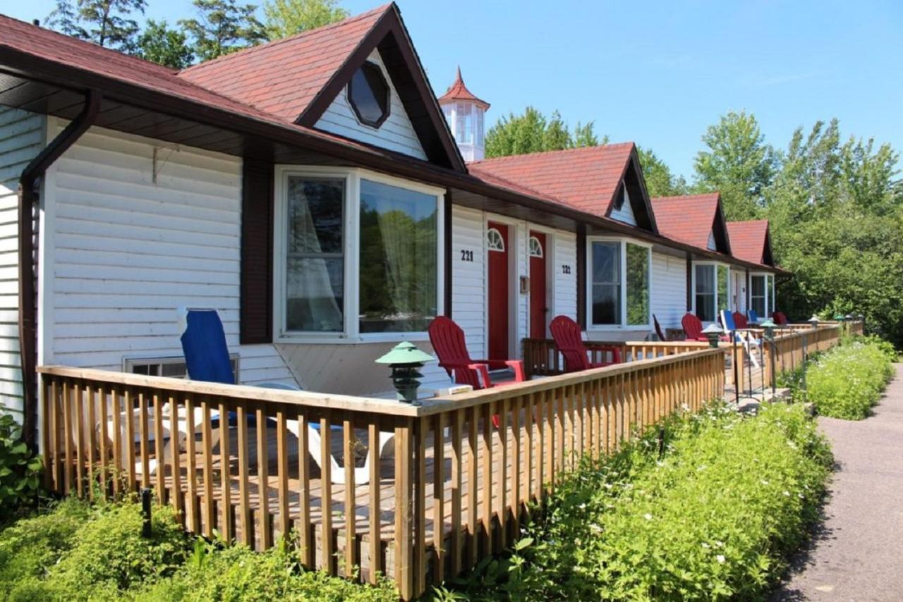 Clevelands House Hotel Minett Bagian luar foto